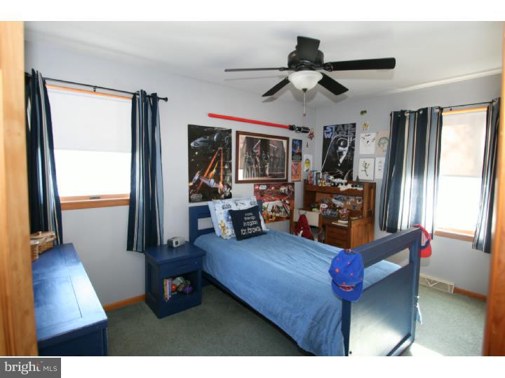 208 Dealtown Road Pittsgrove, NJ 08318 - Photo 19 of 25 Bedroom 3