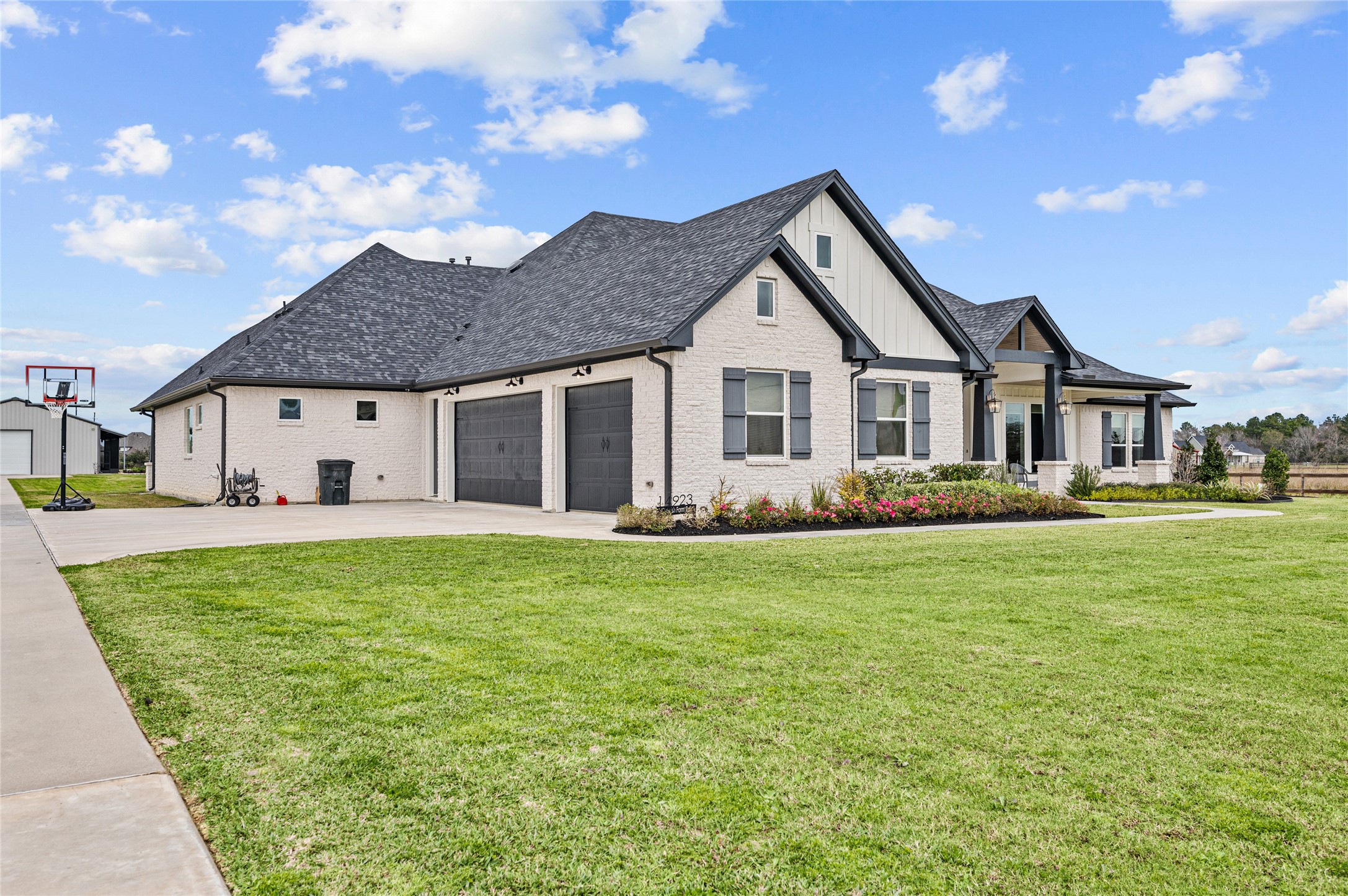 14923 Old Irish Farm Road Baytown, TX 77523 - Photo 6 of 50 3 car garage, security system, cameras and irrigation system