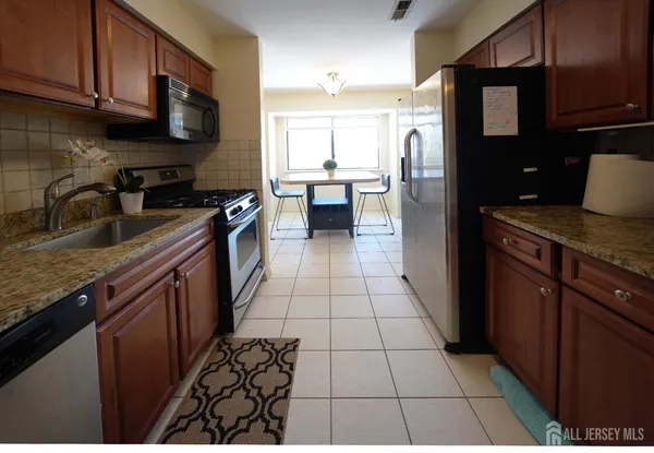 $2,195 | 1111 Edison Glen Terrace, Edison, NJ 08837