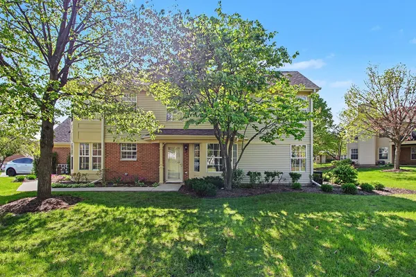 $265,000 | 530 A Pembrook Court South, Crystal Lake, IL 60014