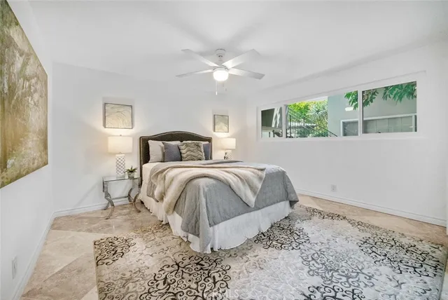 $880,000 | 2102 La Canada Crest Drive, Unit B, La Canada Flintridge, CA 91011