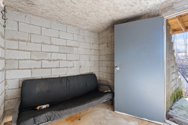 5805 Washer Road Lyles, TN 37098 - Photo 36 of 44 a bathroom with a bathtub