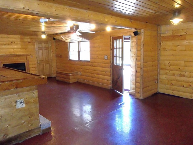 9221 Bunker Hill Road Morrison, IL 61270 - Photo 17 of 25