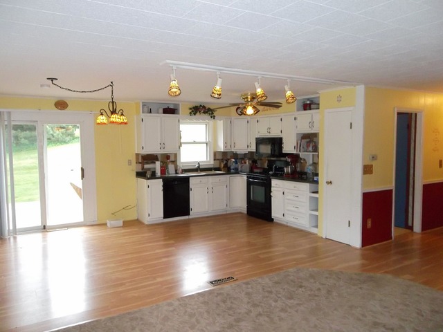 9221 Bunker Hill Road Morrison, IL 61270 - Photo 3 of 25