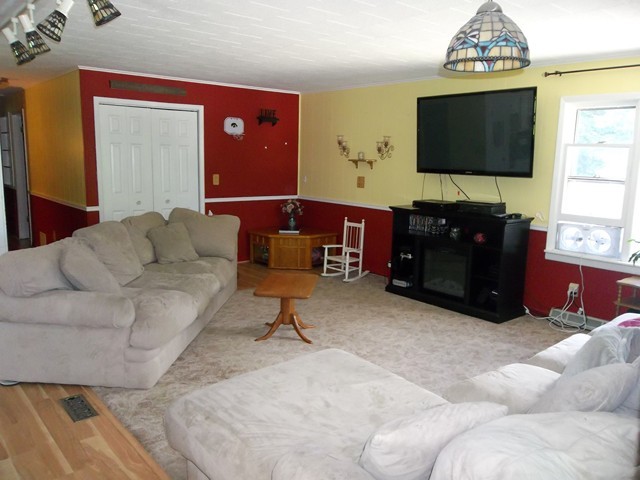 9221 Bunker Hill Road Morrison, IL 61270 - Photo 6 of 25