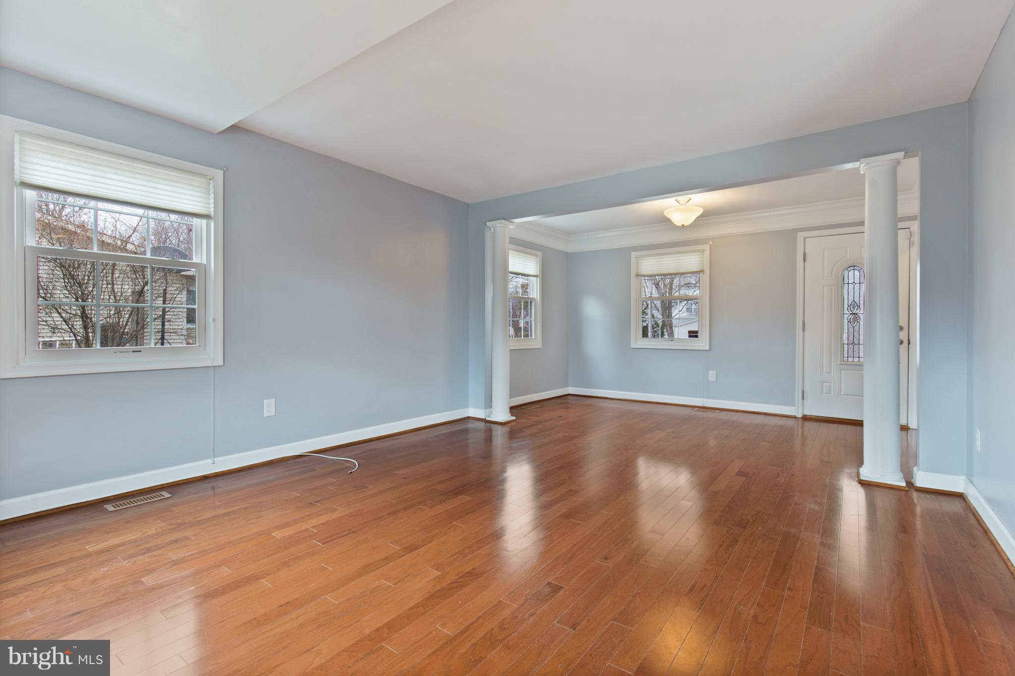 4509 Rising Lane Bowie, MD 20715 - Photo 19 of 30 Living Room
