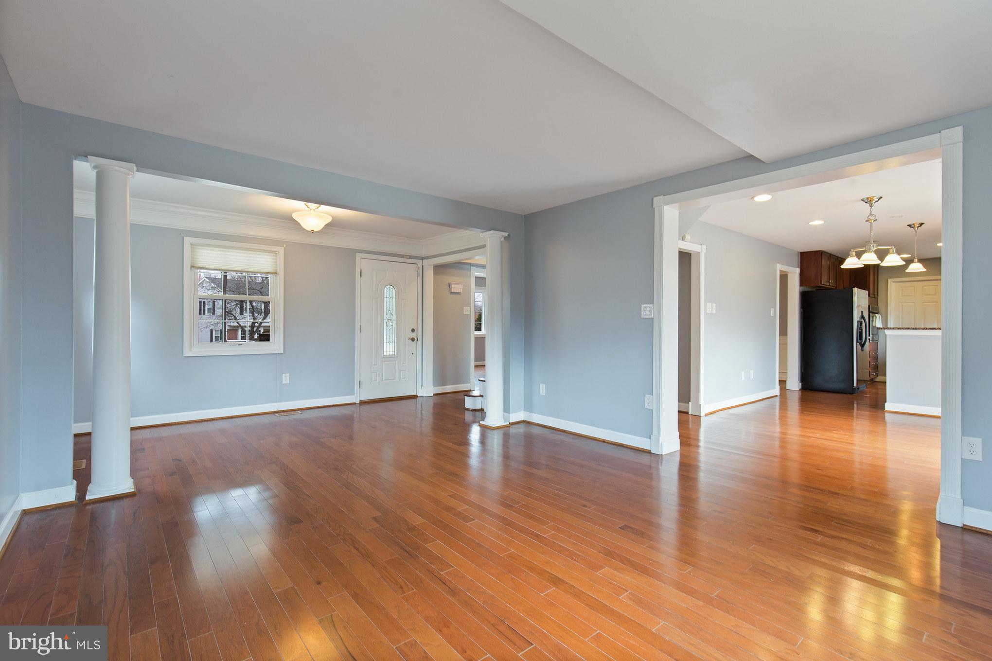 4509 Rising Lane Bowie, MD 20715 - Photo 20 of 30 Living Room