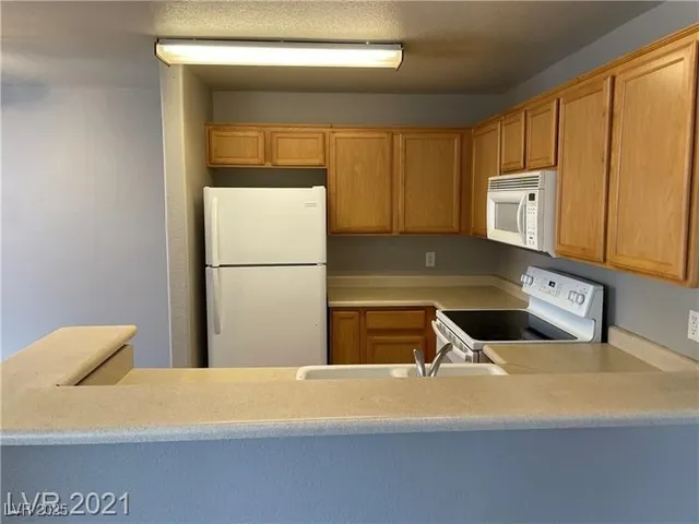 $1,150 | 2964 Juniper Hills Boulevard, Unit 203, Las Vegas, NV 89142