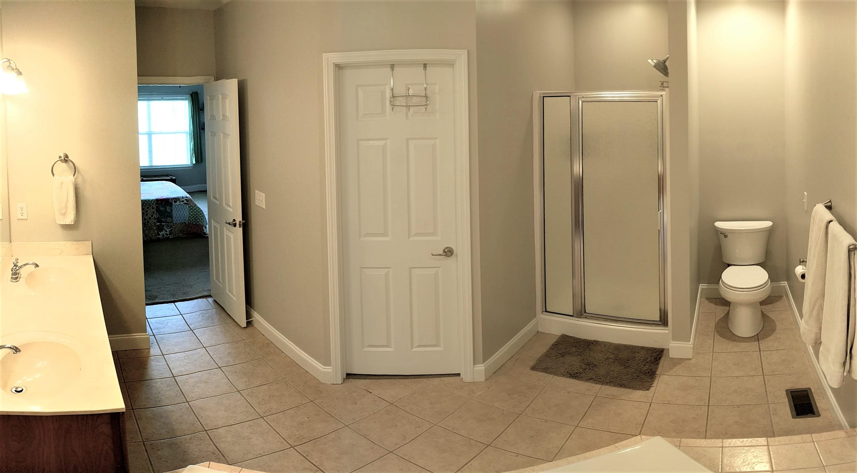 4284 Pea Ridge Road Maryville, TN 37804 - Photo 13 of 23 4 Piece En Suite Bathroom 4284 Pea Ridge
