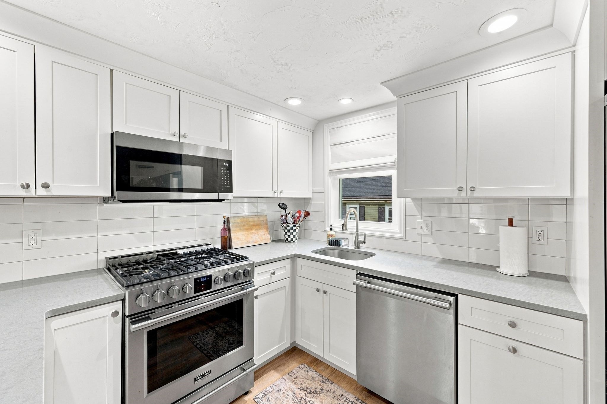 4 Farragut Road, Unit 2 Ipswich, MA 01938 - Photo 12 of 33 Gallery Image 12