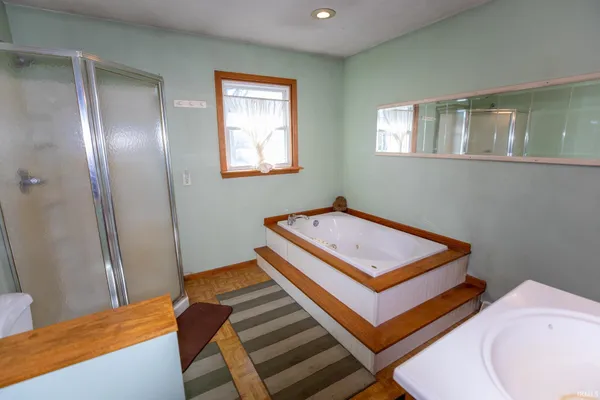 $170,000 | 29 Highway 10, Bourbon, IN 46504