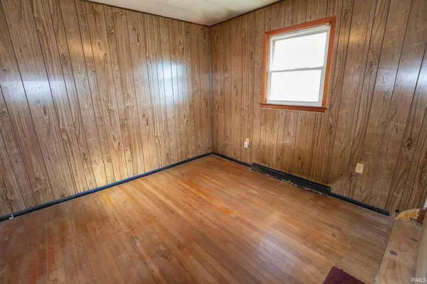 $170,000 | 29 Highway 10, Bourbon, IN 46504