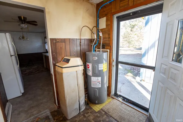 $170,000 | 29 Highway 10, Bourbon, IN 46504