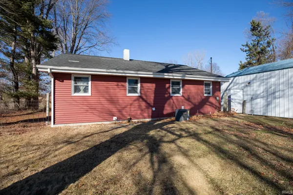 $170,000 | 29 Highway 10, Bourbon, IN 46504