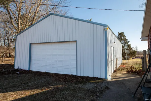 $170,000 | 29 Highway 10, Bourbon, IN 46504