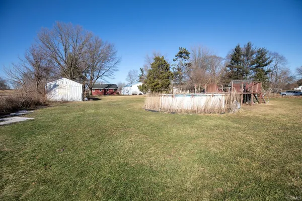 $170,000 | 29 Highway 10, Bourbon, IN 46504