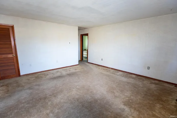 $170,000 | 29 Highway 10, Bourbon, IN 46504