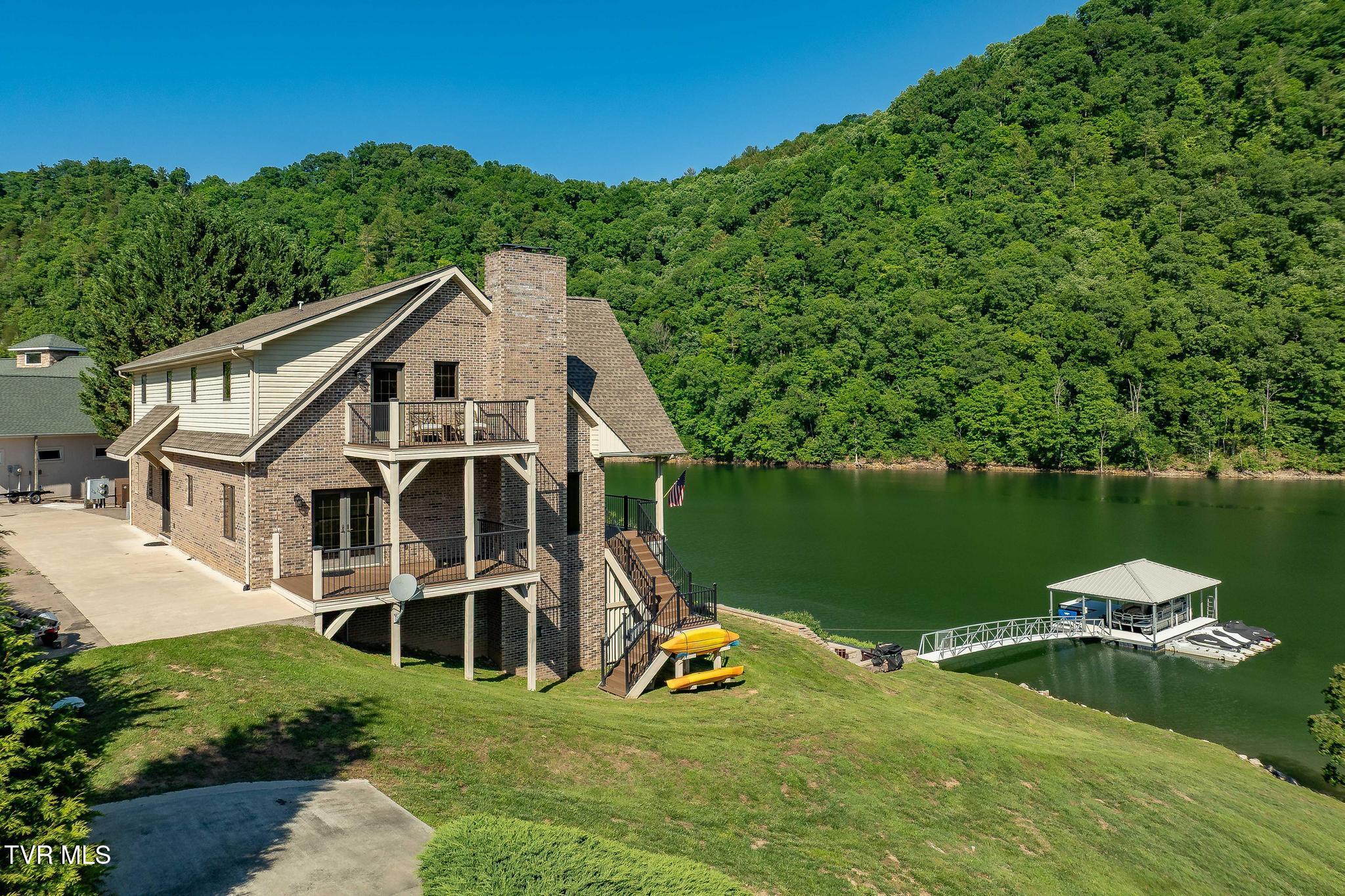 285 Cable Hollow Road Butler, TN 37640 - Photo 15 of 110 285 Cable Hollow Road (20 of 139)