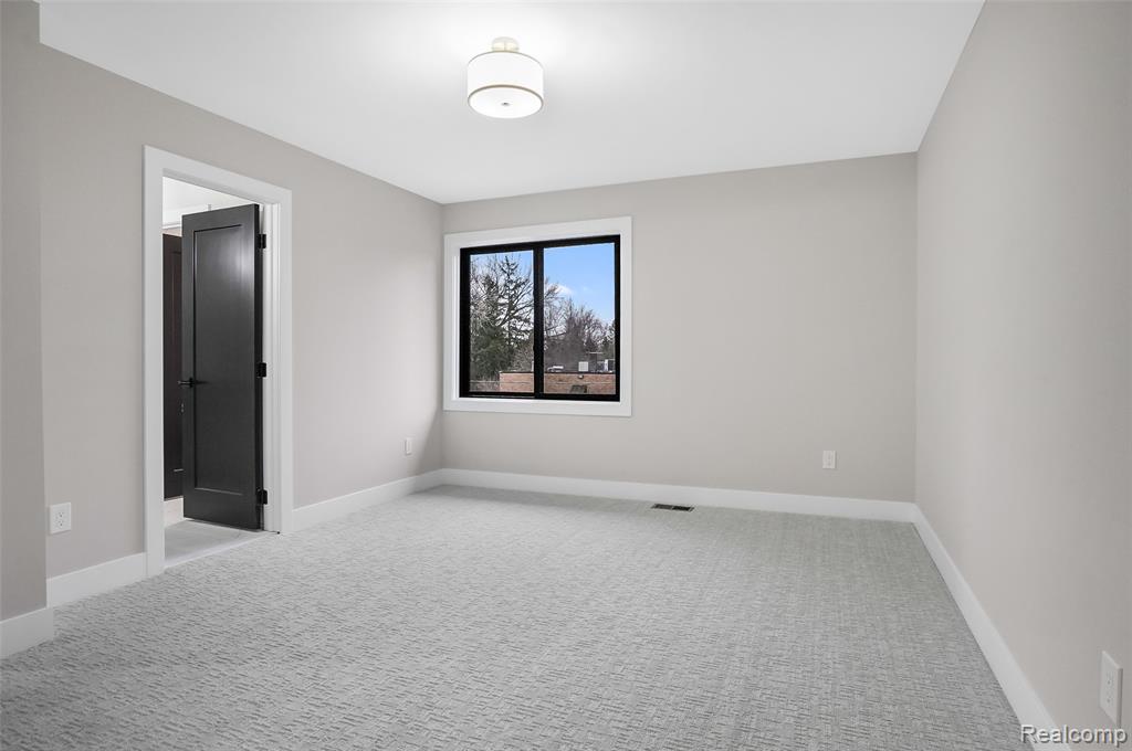 31130 Lahser Road Beverly Hills, MI 48025 - Photo 35 of 50