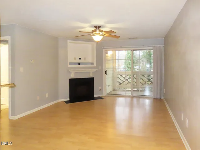 $1,695 | 1003 Kingswood Drive, Unit J, Chapel Hill, NC 27517