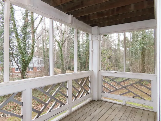 $1,695 | 1003 Kingswood Drive, Unit J, Chapel Hill, NC 27517