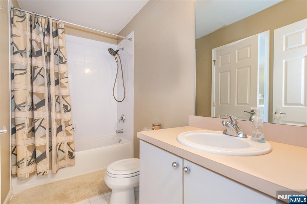 239 Terrace Lake Drive Butler, NJ 07405 - Photo 20 of 37