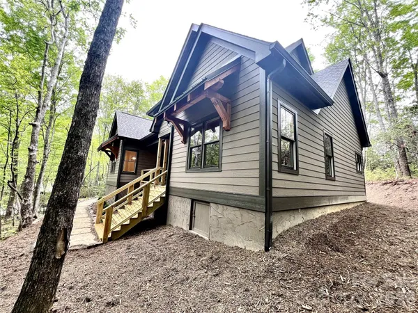 $775,000 | 435 Soquili Drive, Brevard, NC 28712