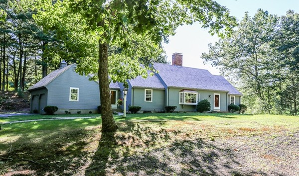 45 Batchelder Road Boxford, MA 01921 - Photo 1 of 22