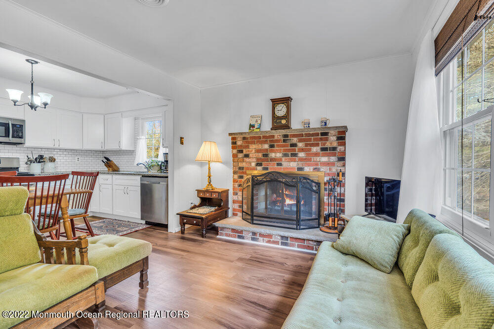 103 Georgetown Road Toms River, NJ 08757 - Photo 21 of 37 047_dsc05404