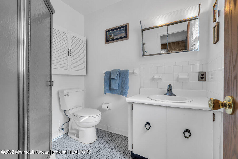 103 Georgetown Road Toms River, NJ 08757 - Photo 29 of 37 034_dsc05314