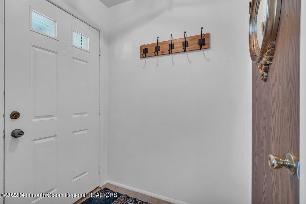 103 Georgetown Road Toms River, NJ 08757 - Photo 6 of 37 016_dsc05194