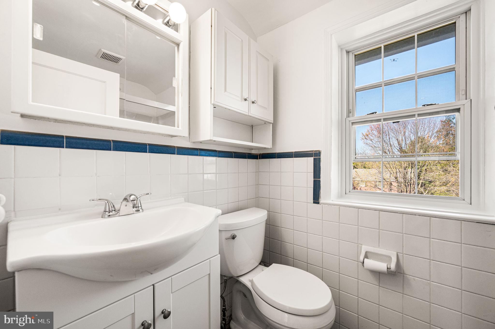 255 Gibbons Road Springfield, PA 19064 - Photo 18 of 24 Bathroom 1