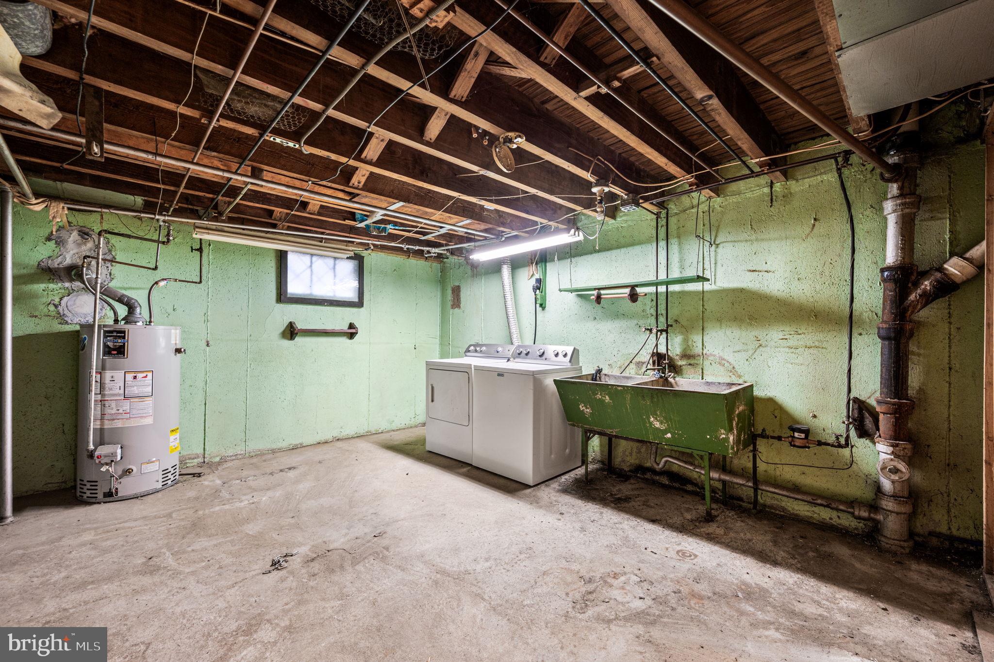 255 Gibbons Road Springfield, PA 19064 - Photo 22 of 24 Laundry room