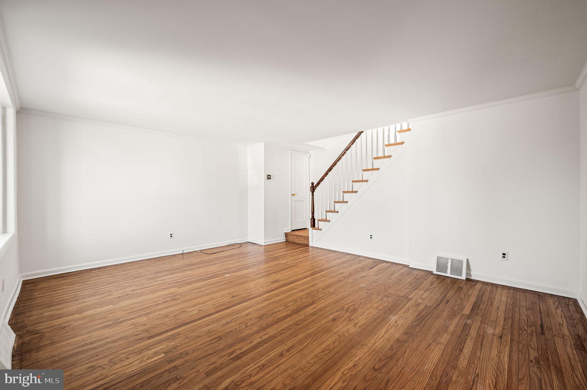 255 Gibbons Road Springfield, PA 19064 - Photo 3 of 24 Living Room 1