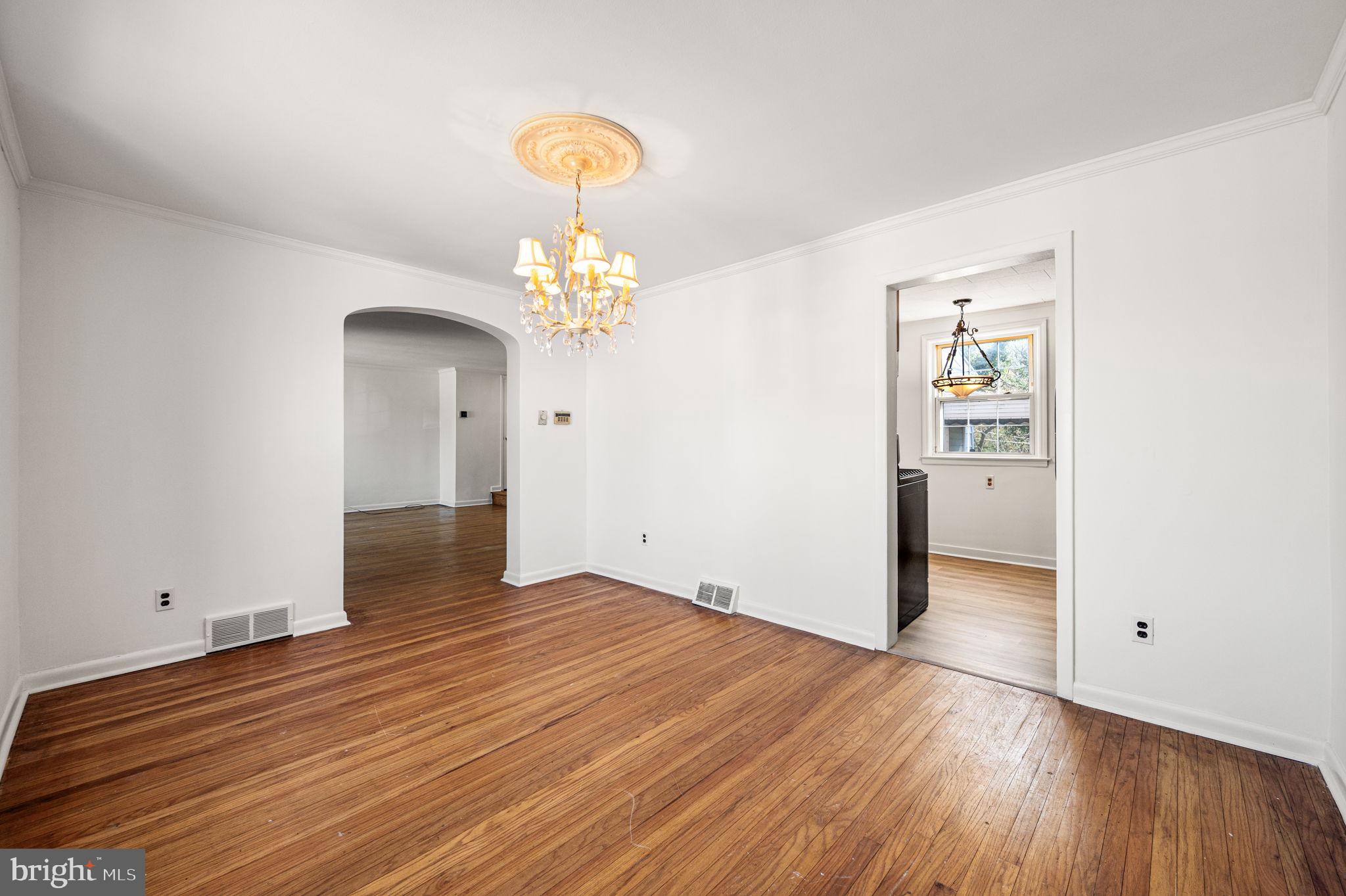 255 Gibbons Road Springfield, PA 19064 - Photo 6 of 24 Dining Room 2