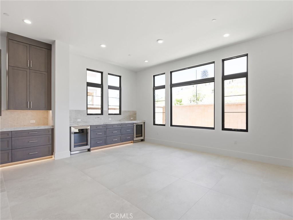 454 Ridgecrest Irvine, CA 92602 - Photo 13 of 46 Dining Area