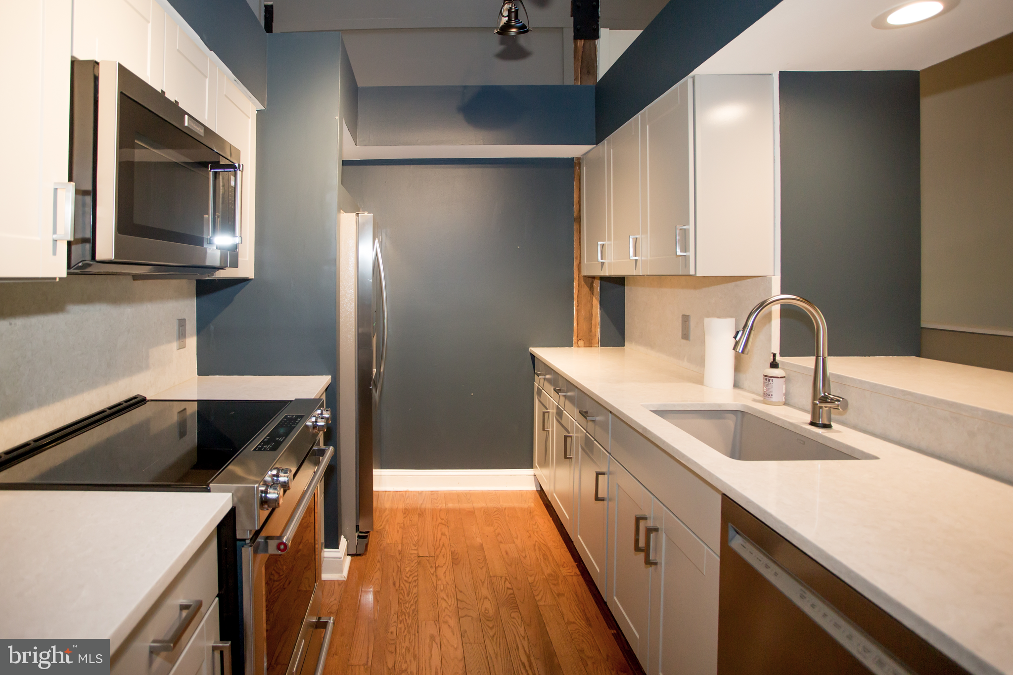 49 Bancroft Mills Road, Unit P9 Wilmington, DE 19806 - Photo 13 of 23 Kitchen has everything in arm's reach.