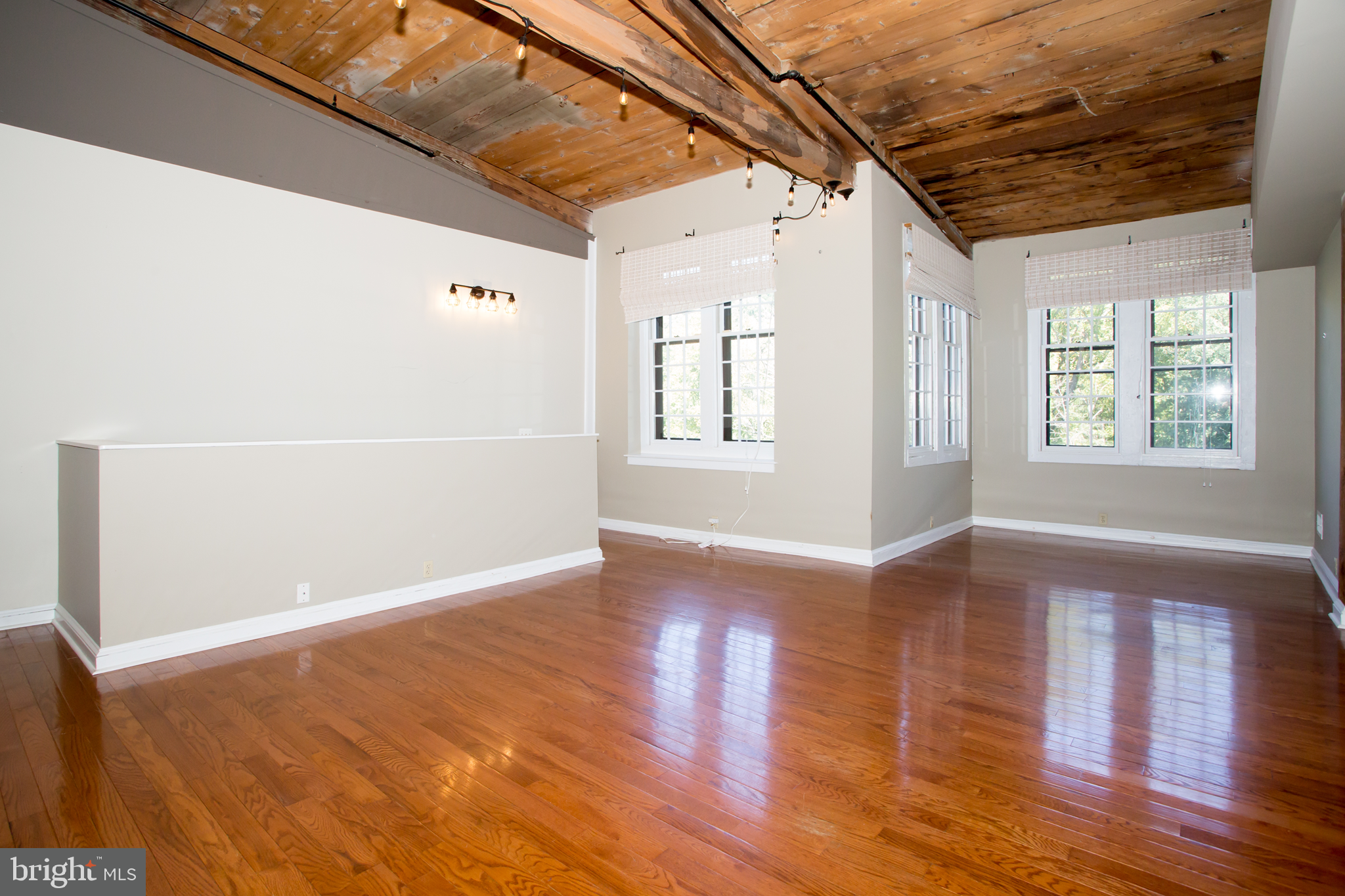 49 Bancroft Mills Road, Unit P9 Wilmington, DE 19806 - Photo 5 of 23 Main living area looking toward the river