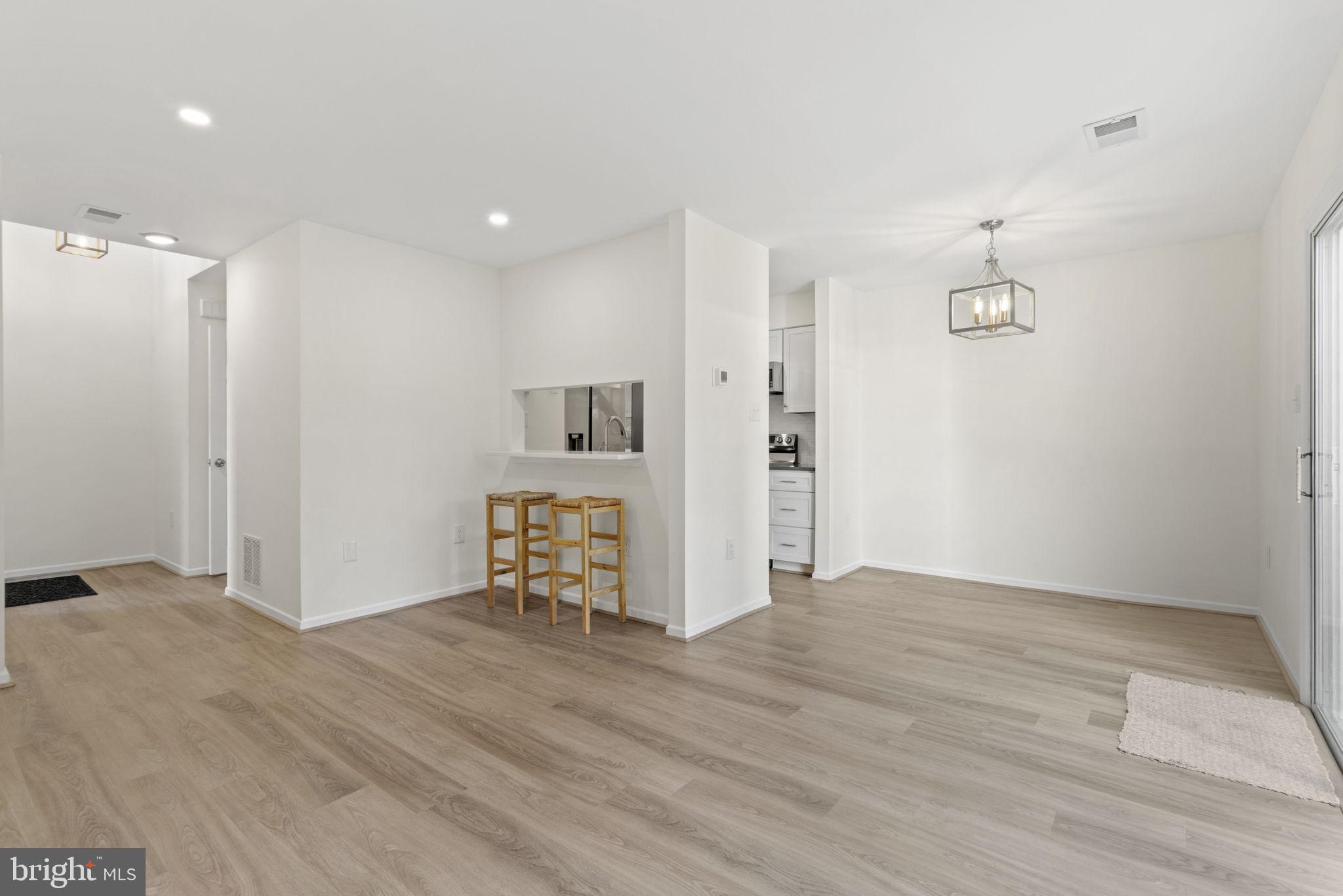 18050 Ohara Circle Olney, MD 20832 - Photo 4 of 24