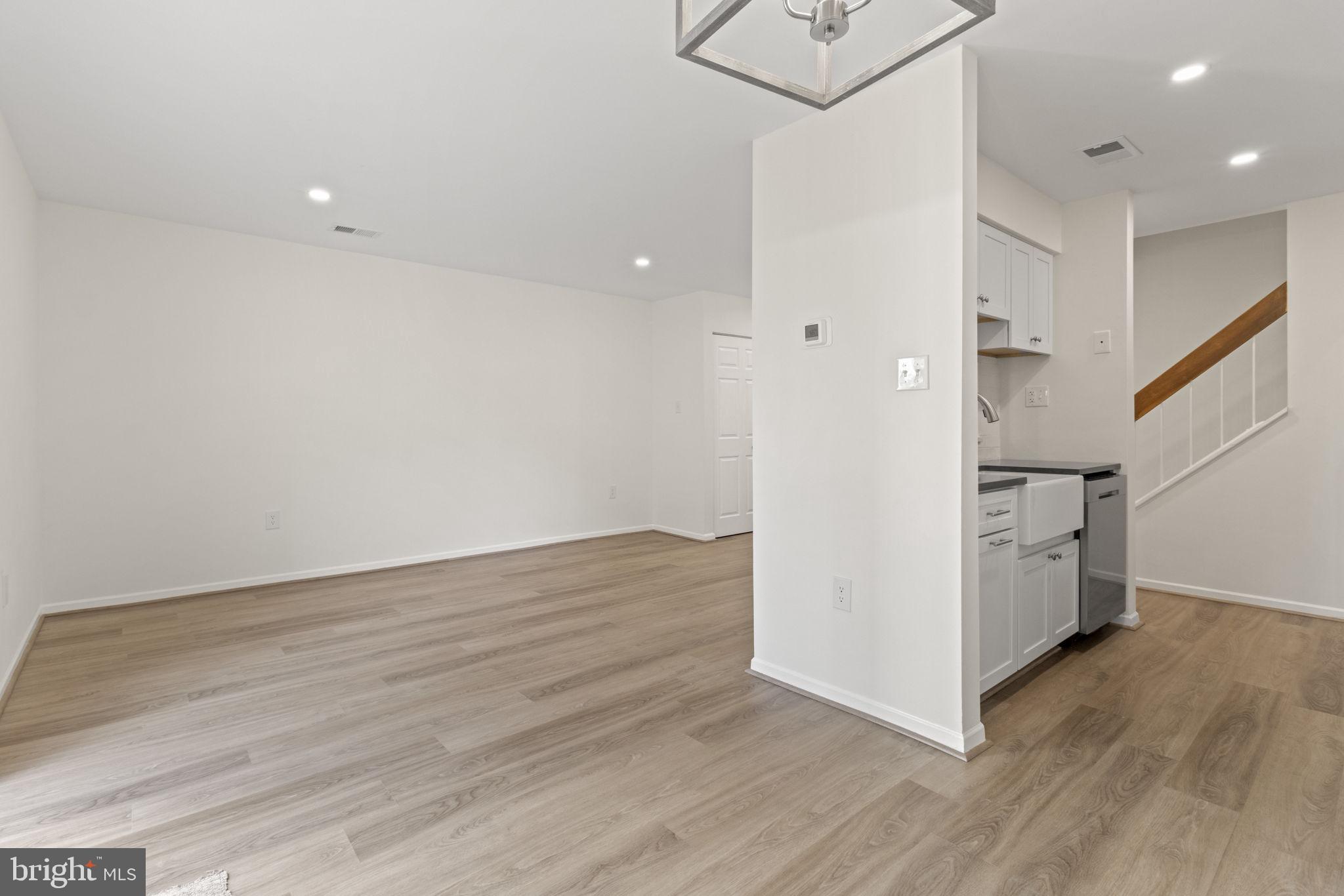 18050 Ohara Circle Olney, MD 20832 - Photo 5 of 24