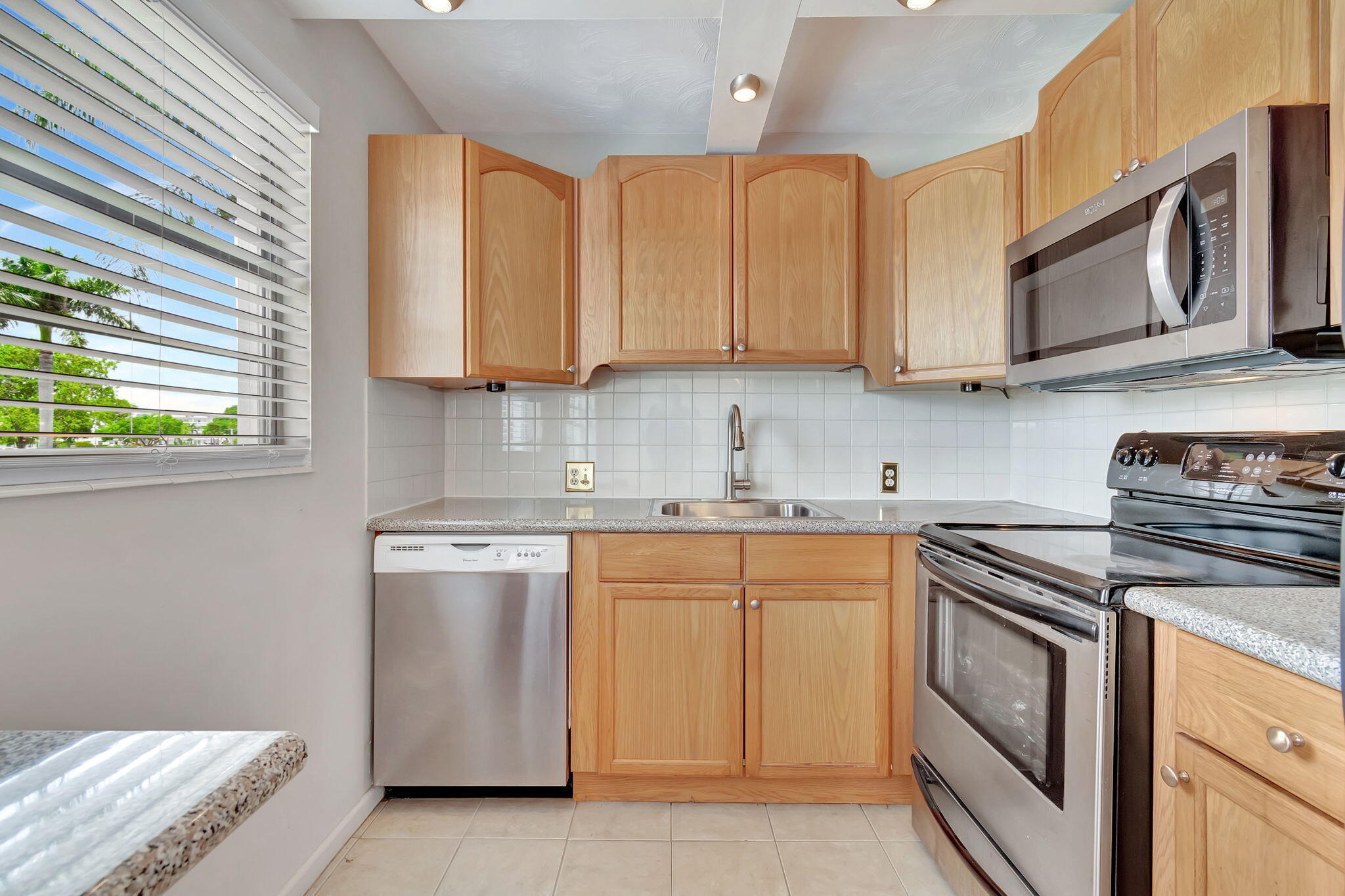 99 Fanshaw C Boca Raton, FL 33434 - Photo 11 of 93 13-web-or-mls-DSC_0180