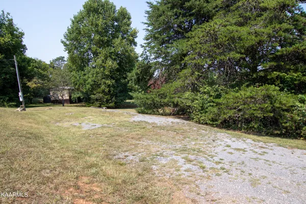 $465,000 | 835 Holbert Lane, Kodak, TN 37764