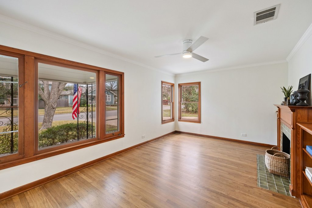 1905 South Church Street Georgetown, TX 78626 - Photo 12 of 28