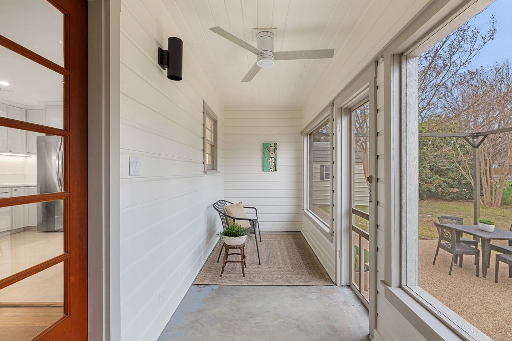 1905 South Church Street Georgetown, TX 78626 - Photo 24 of 28 Screened porch