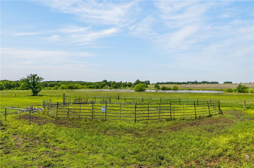 1224 Northwest State Rte K Butler, MO 64730 - Photo 40 of 42