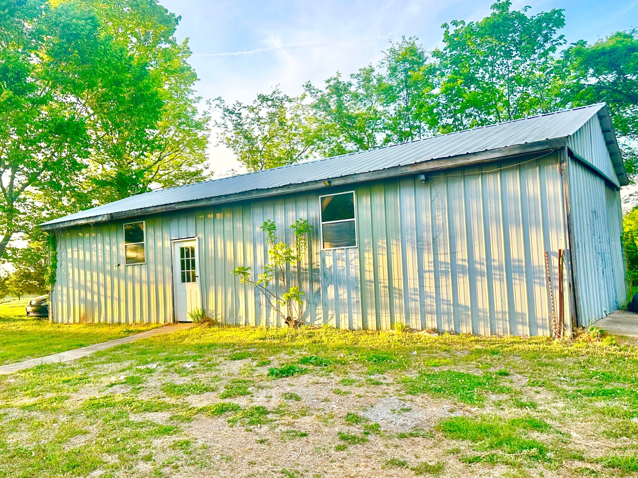 384 Coopertown Road Unionville, TN 37180 - Photo 3 of 4