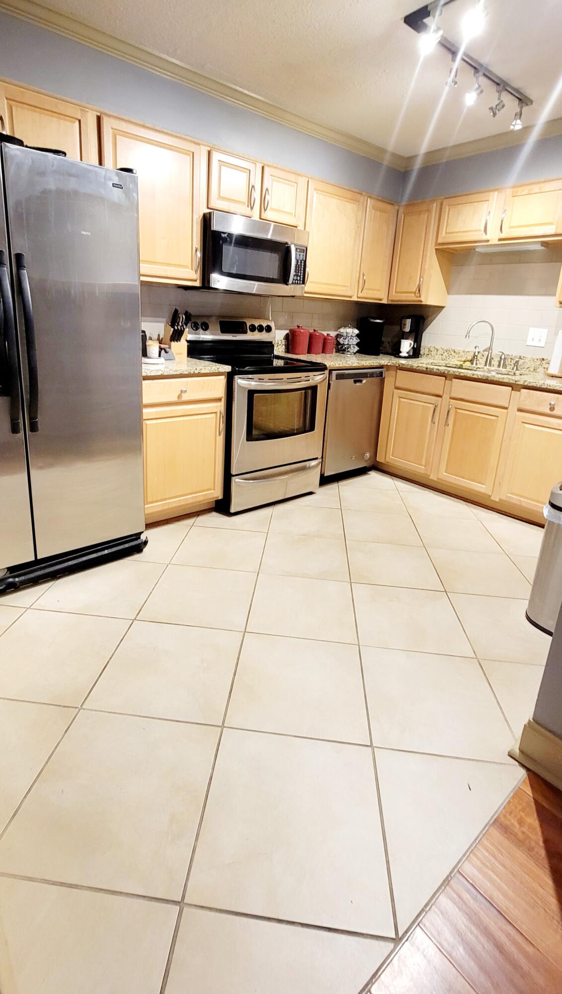 1131 Stringers Ridge Road, Unit 2A Chattanooga, TN 37405 - Photo 9 of 21 20220331_161251