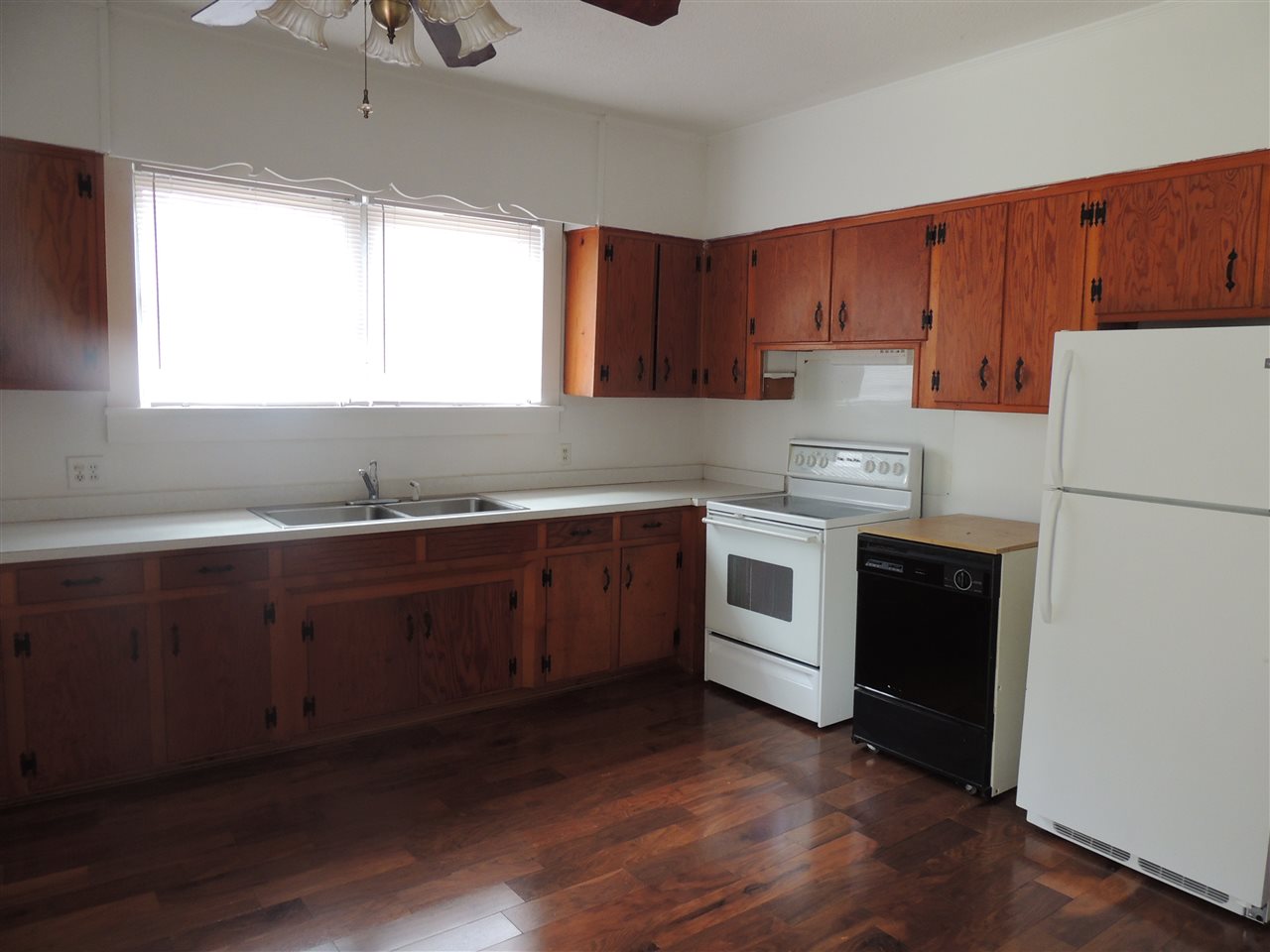24 2nd Street Inman, SC 29349 - Photo 8 of 11