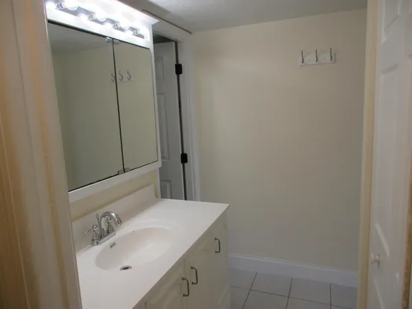 $2,800 | 1401 North Riverside Drive, Unit 307, Pompano Beach, FL 33062