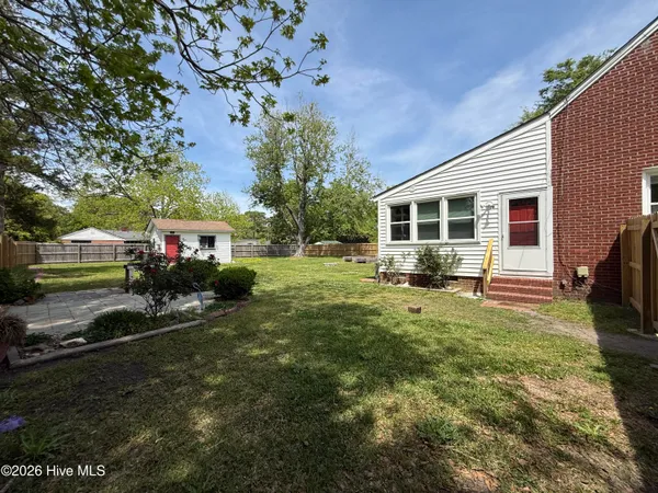 $1,900 | 109 Forest Hill Drive, Havelock, NC 28532